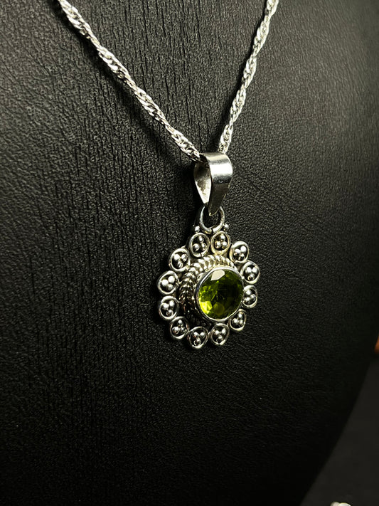 Natural Peridot 925 sterling silver pendant and 925 sterling silver chain