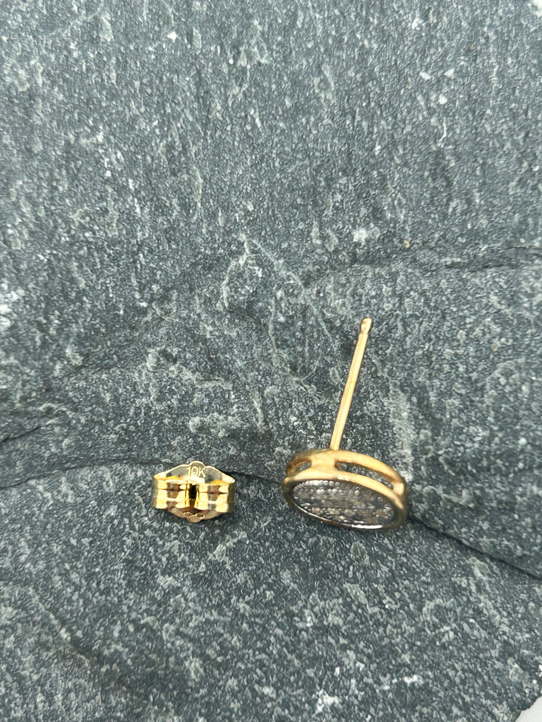 10K Gold Diamond Round Post-back Earrings