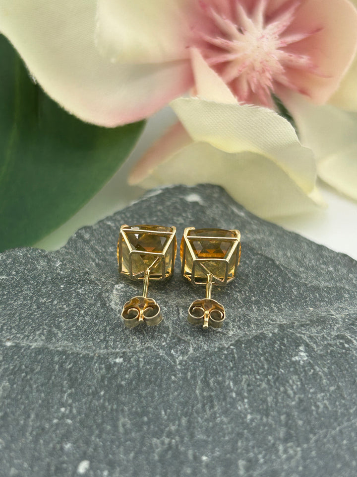 14K Gold Citrine 8mm Post-back Earrings