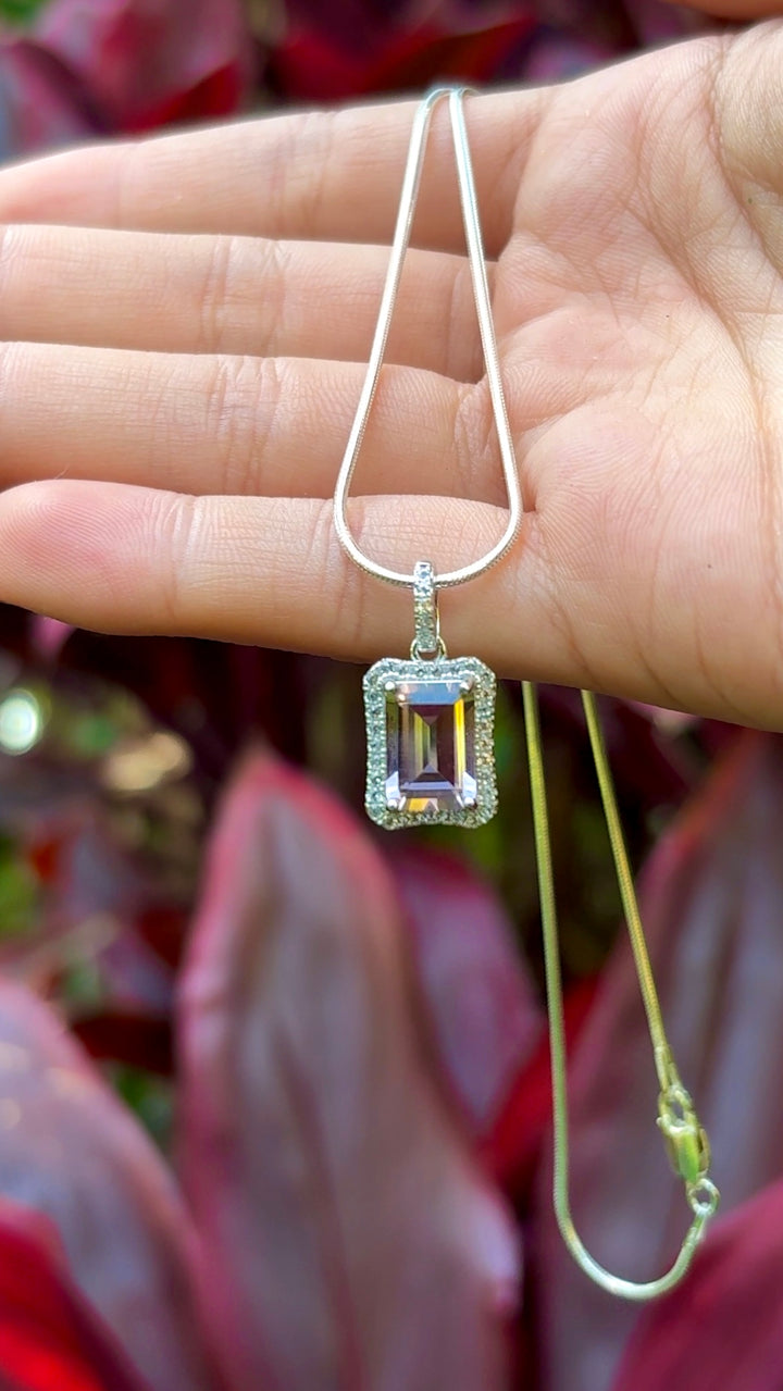 Jewelry Vault Reveal Pendant (Tier One)