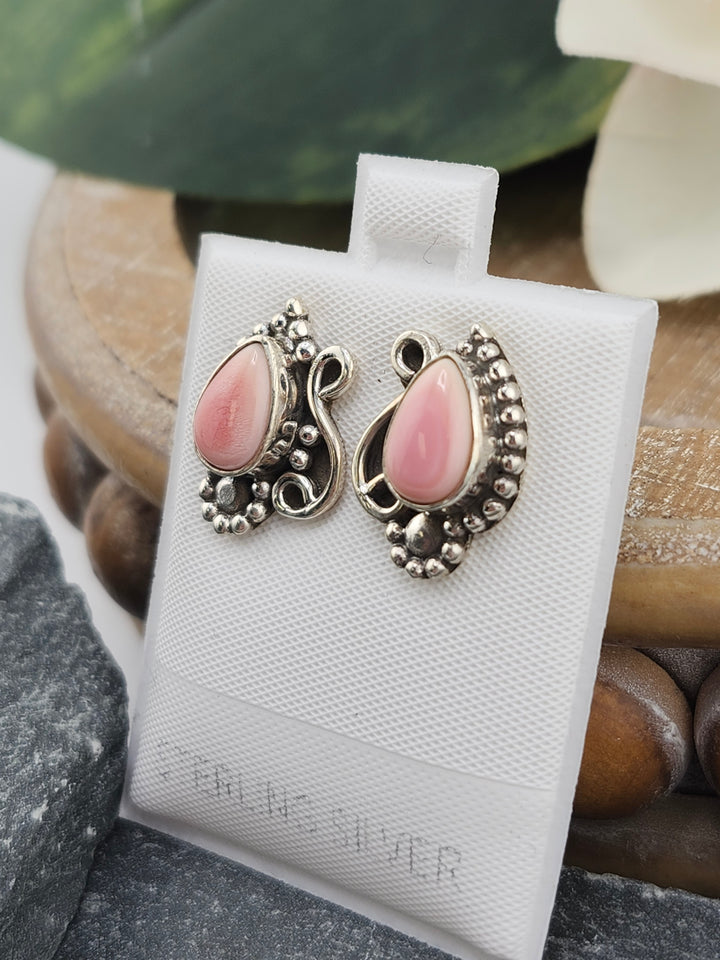 Southwest Queen Conch Post Back Studs