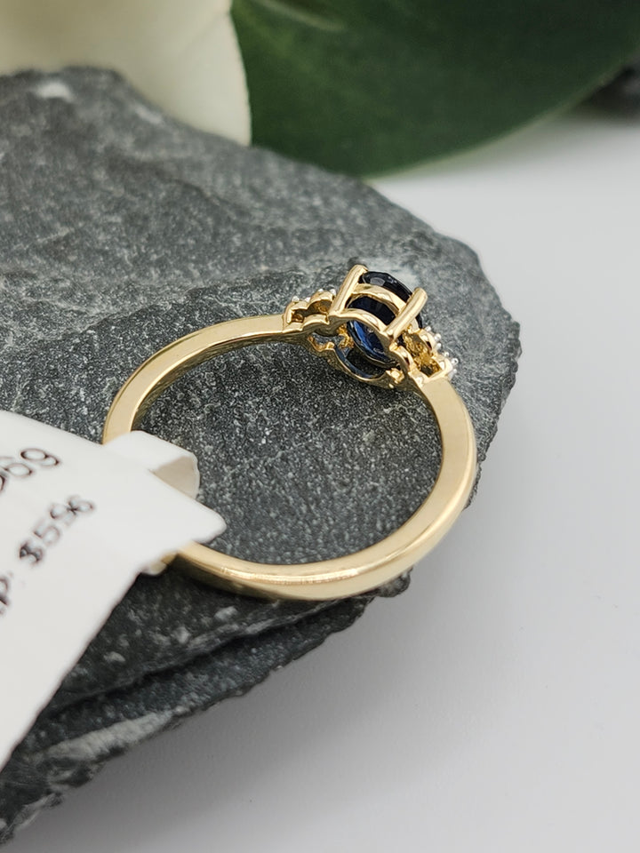 10K Gold Diamond and Blue Sapphire Ring