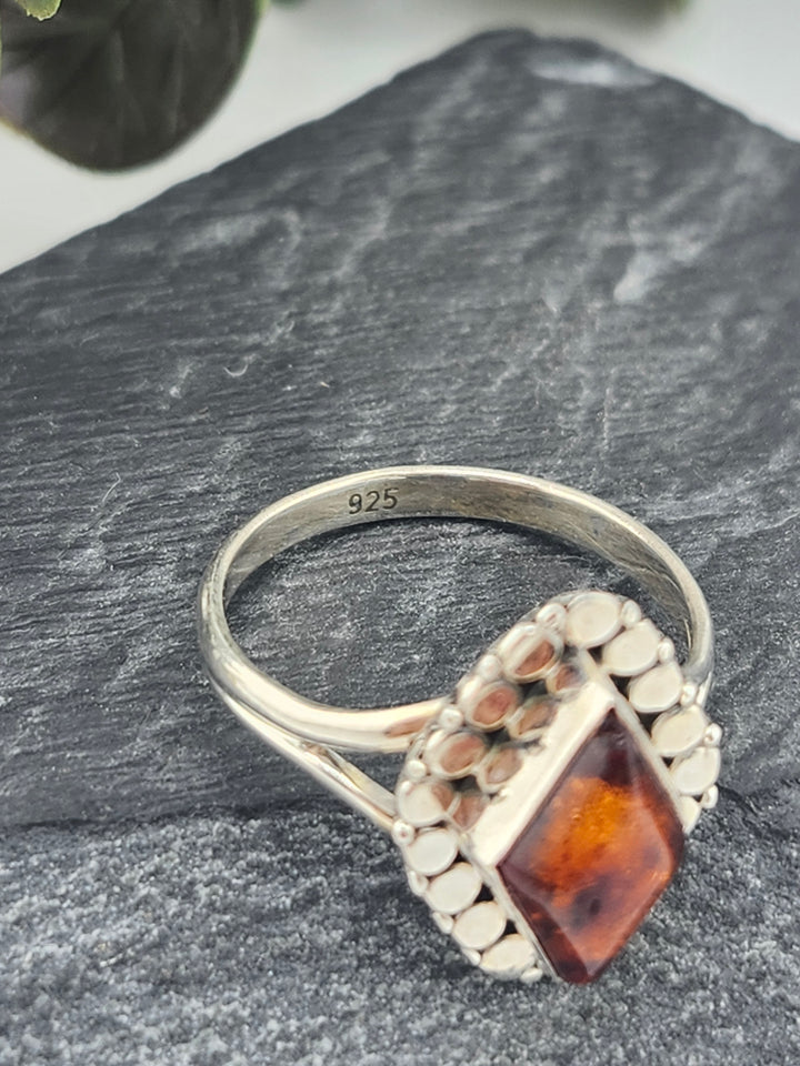 Baltic Amber and 925 Sterling Silver Ring - Size 6.25