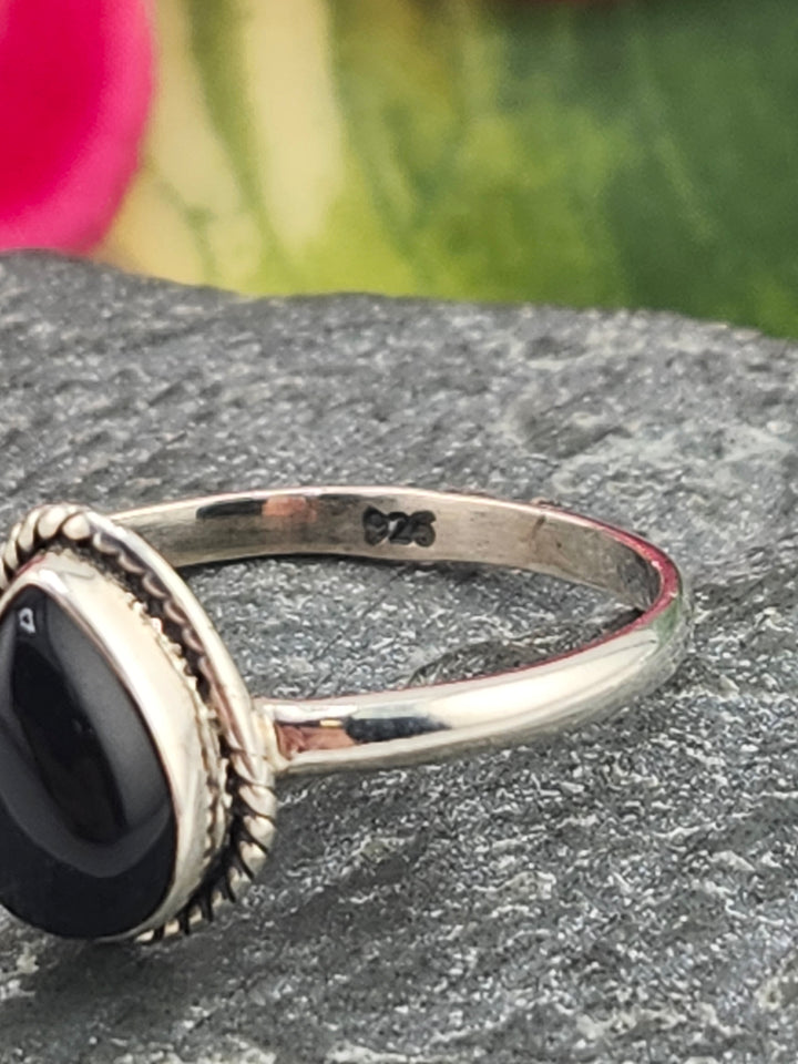 Black Onyx and 925 Sterling Silver Ring - Size 7.75