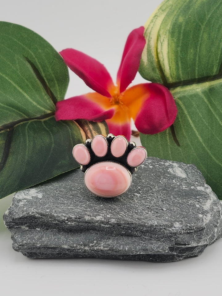 Queen Conch Paw Ring Size 9.25