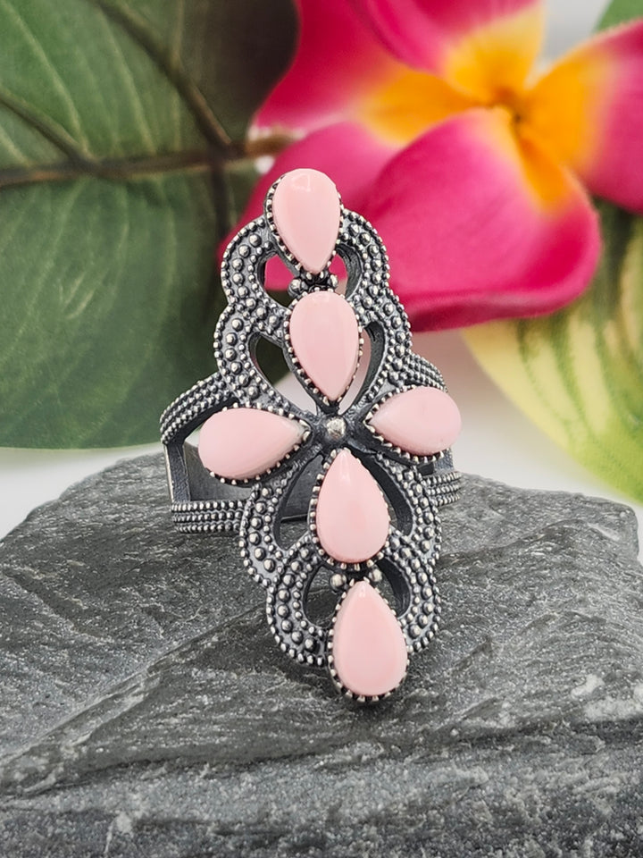 Queen Conch Shell and 925 Sterling Silver Ring - Size 10