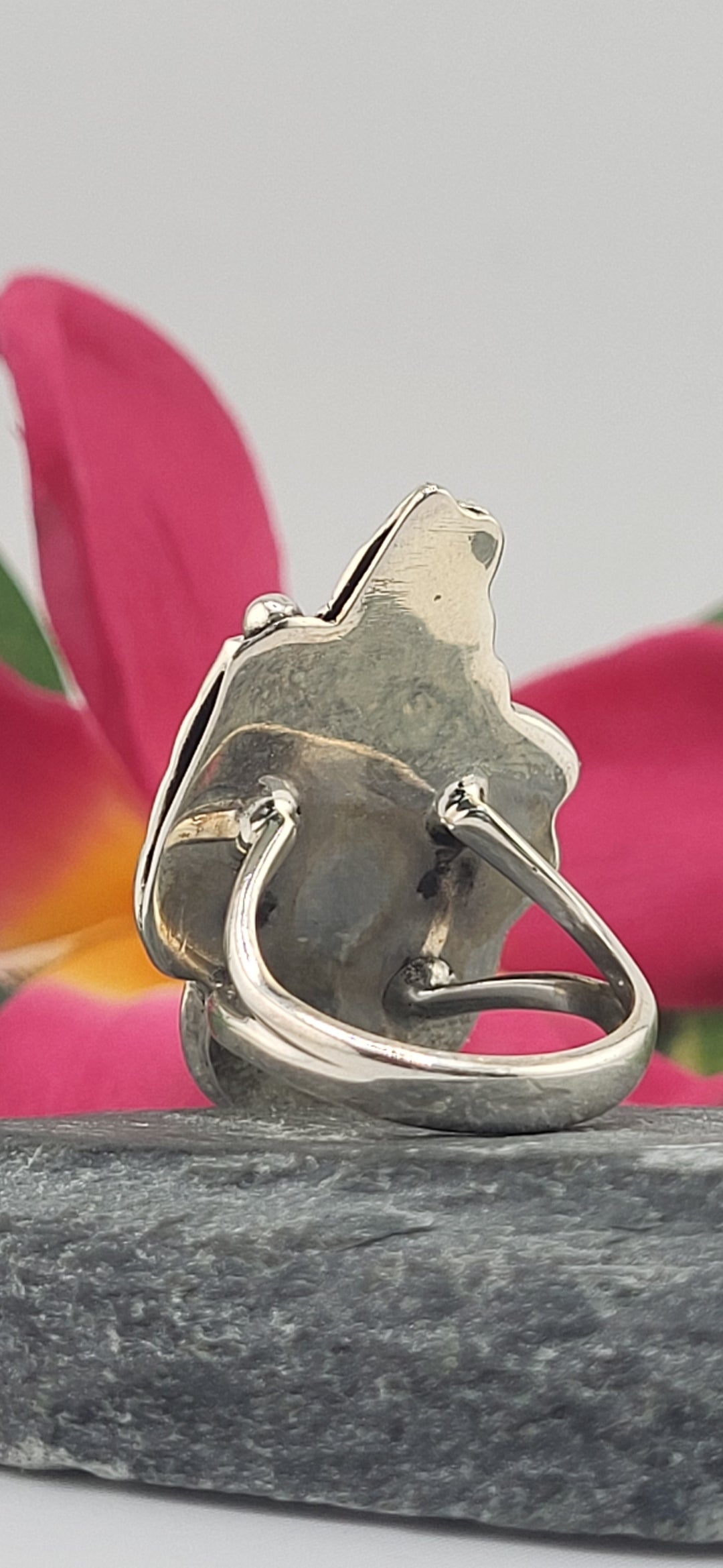 Charoite Teardrop & 925 Sterling Silver Leafs Ring Size 6