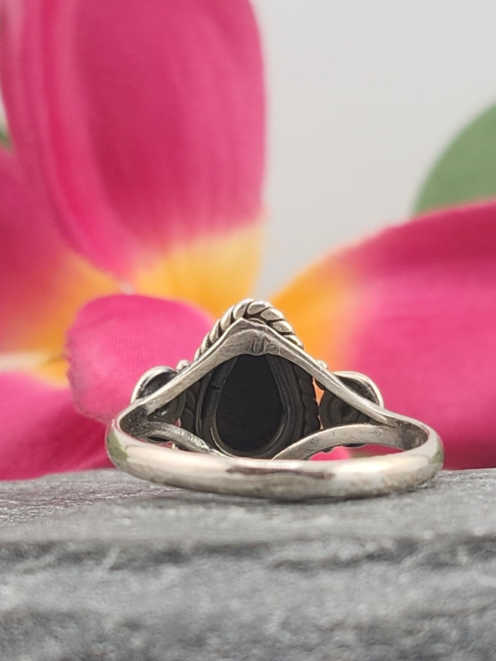 Black Onyx & 925 Sterling Silver Ring Size 7½