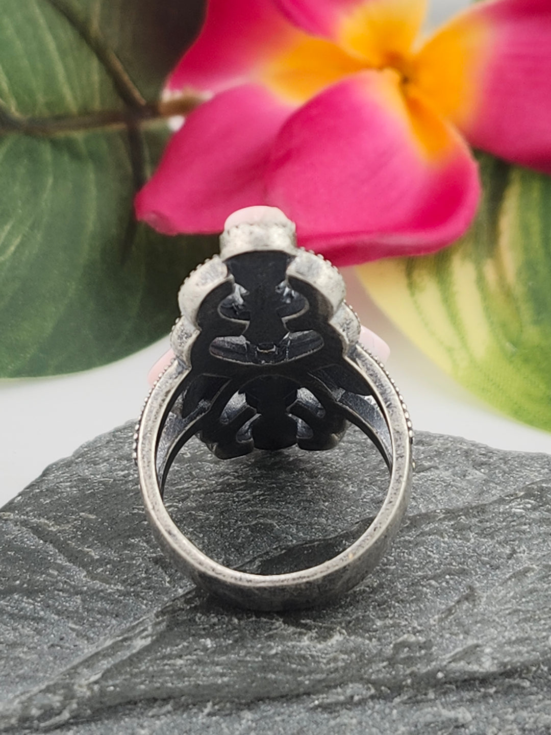 Queen Conch Shell and 925 Sterling Silver Ring - Size 9