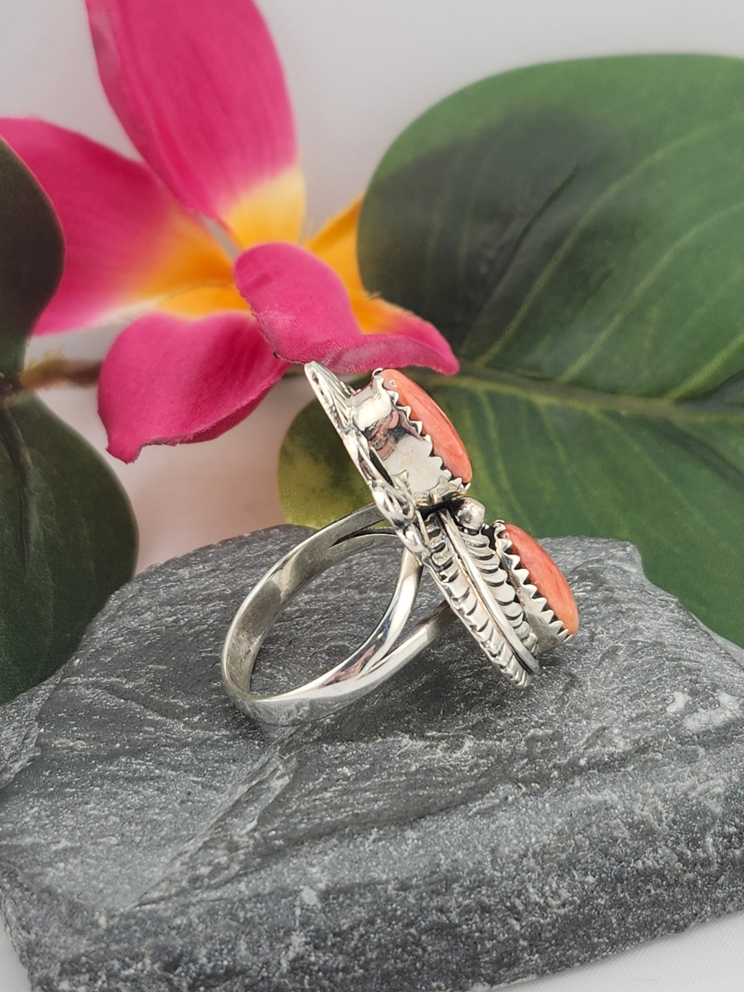 Red Spiny Oyster and 925 Sterling Silver Ring - Size 10