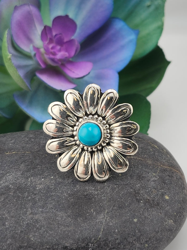 Kingman Turquoise and 925 Sterling Silver Flower Ring - Size 6.5