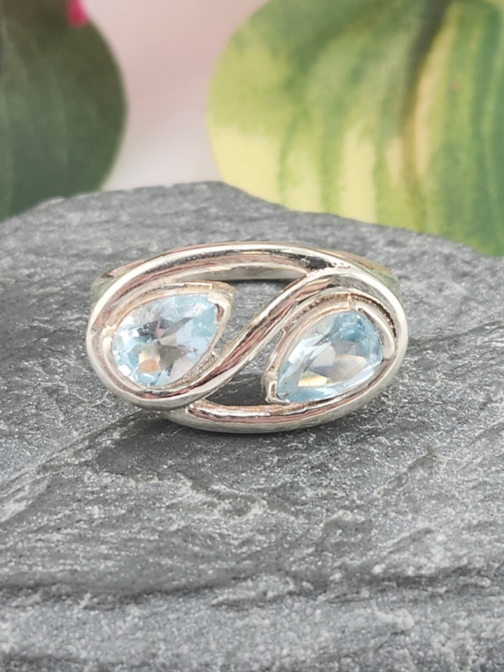 Topaz and 925 Sterling Silver Ring - Size 6