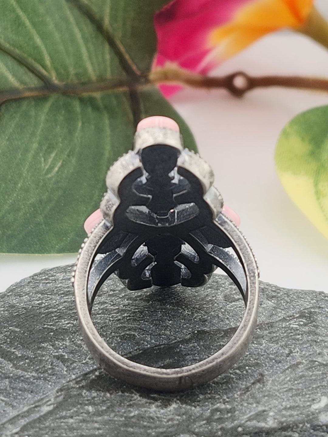 Queen Conch Shell and 925 Sterling Silver Ring - Size 10