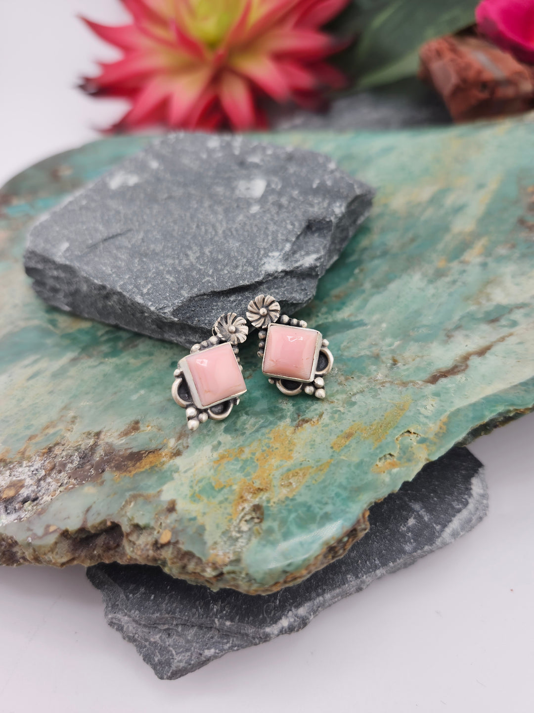 Southwest 925 Sterling Silver Queen Conch Stud Earrings