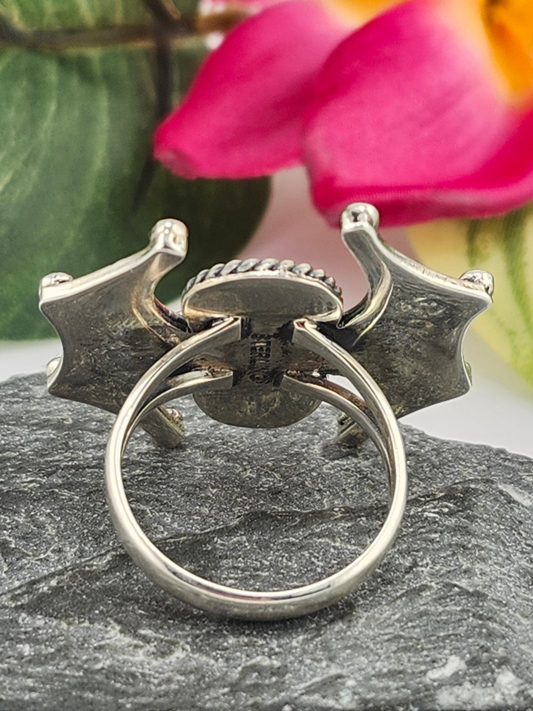 Queen Conch Shell and 925 Sterling Silver Spider Ring - Size 9