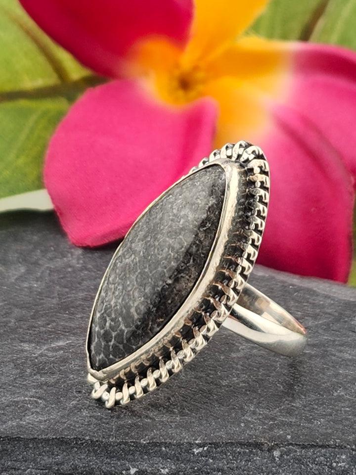 Stingray Coral Ring Size 8