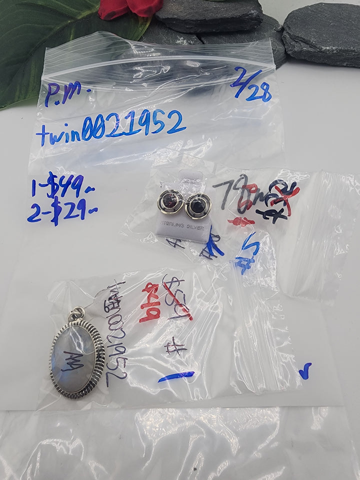 twin0021952 - 2/28/26 - 2 925 Sterling Silver Items