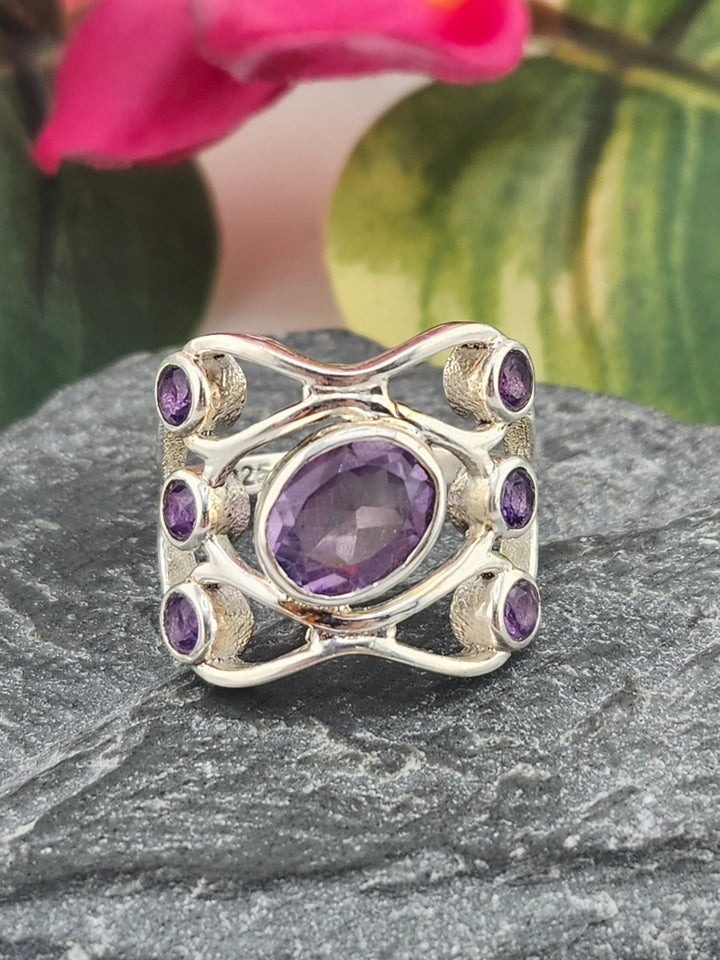 Amethyst and 925 Sterling Silver Ring - Size 7