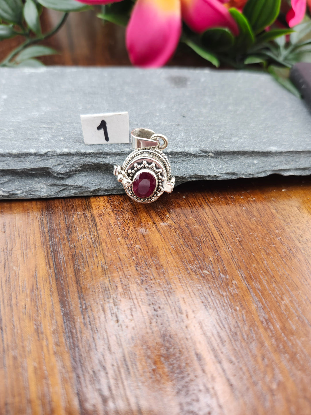 RESERVED FOR:  MelB -10/19/2024 -  1 Sterling Silver Items