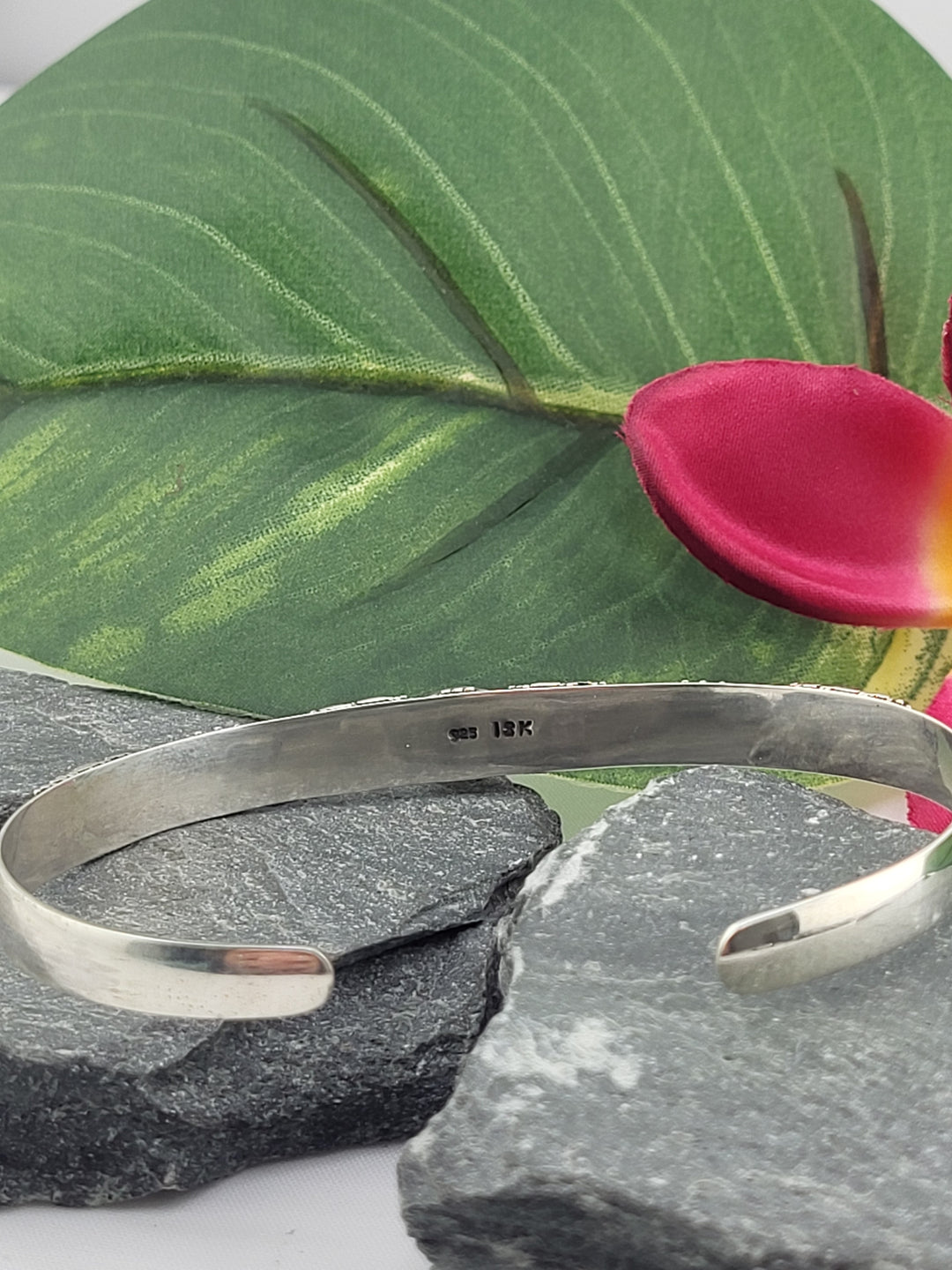 Bali 18k accented & Peridot Cuff Bracelet