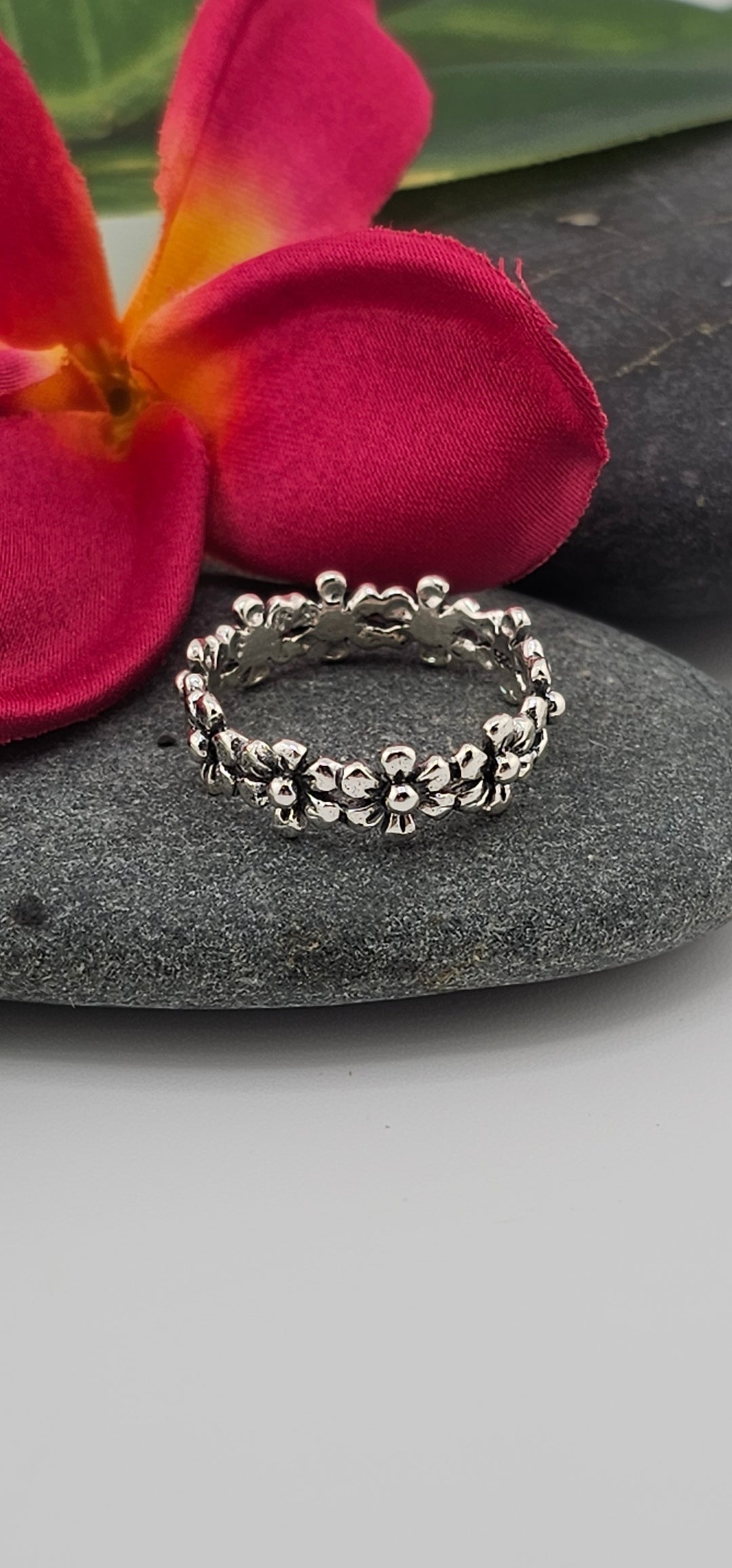 Flower Band Ring