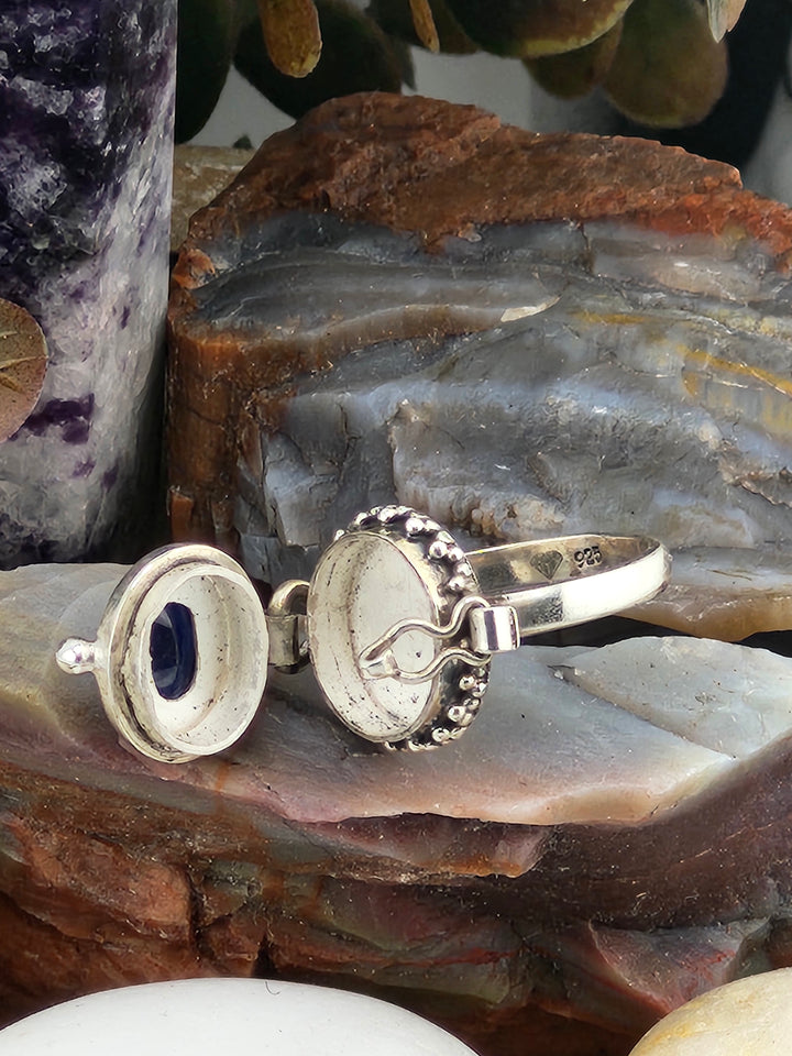 Sapphire & 925 Sterling Silver Lockett Ring Size 5½