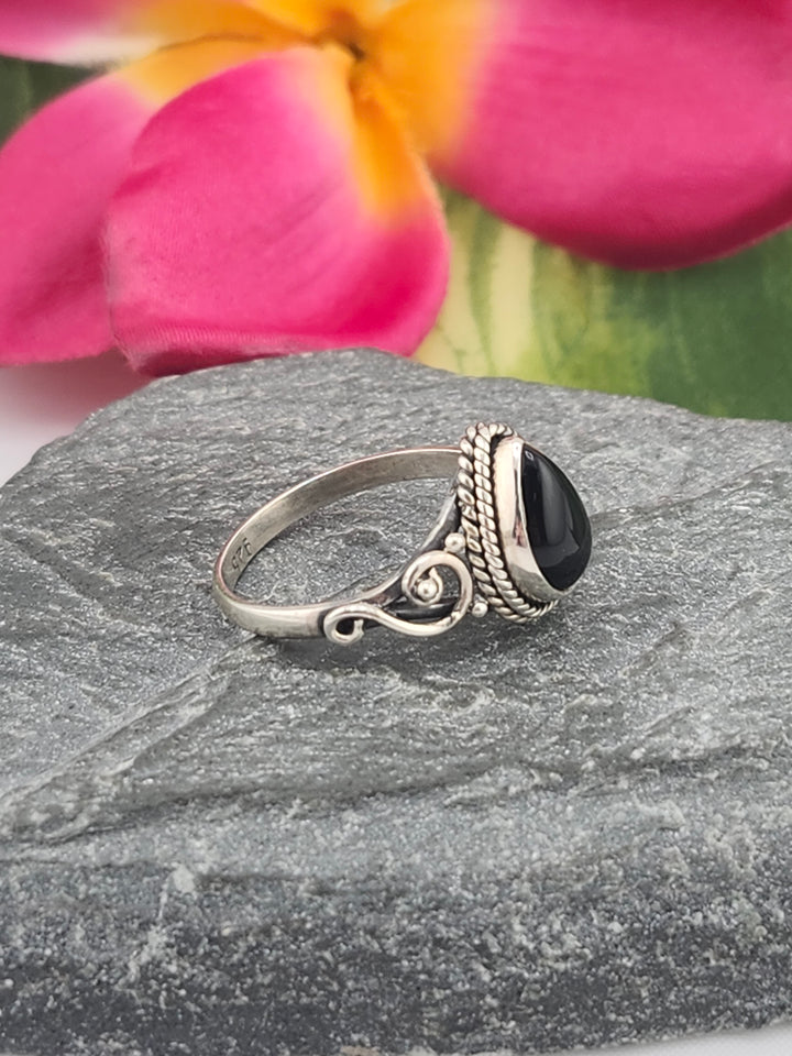 Black Onyx and 925 Sterling Silver Ring - Size 6.25