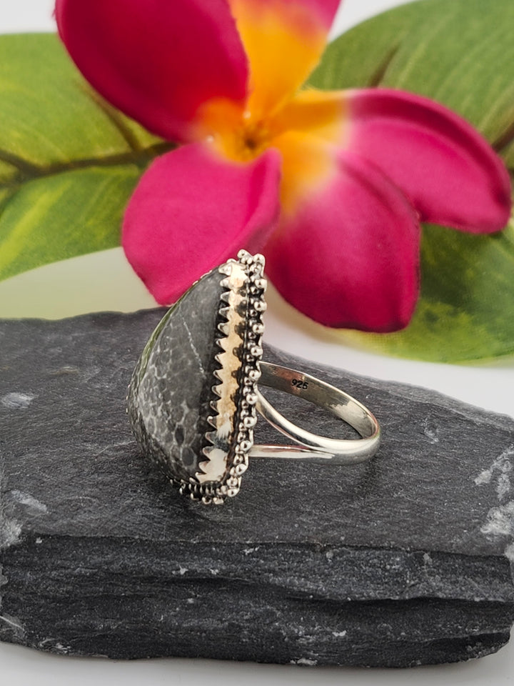Stingray Coral Ring Size 10