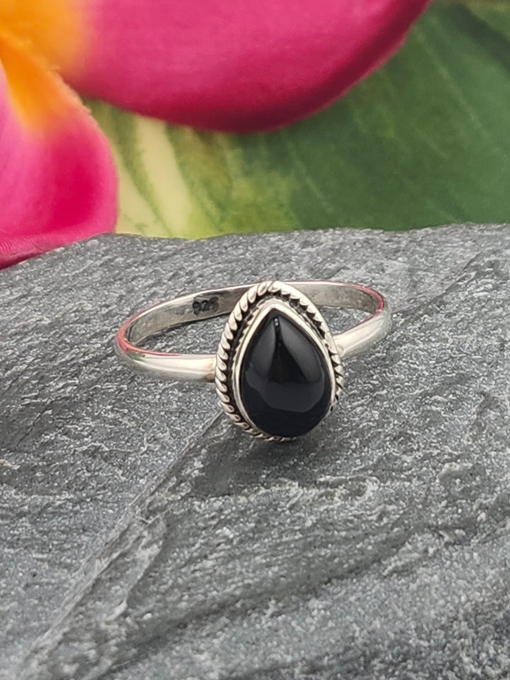 Black Onyx and 925 Sterling Silver Ring - Size 7.75