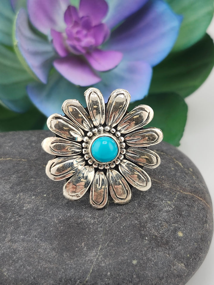Kingman Turquoise and 925 Sterling Silver Flower Ring - Size 7