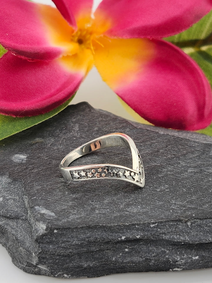 Chevron Star Ring Size 5.75