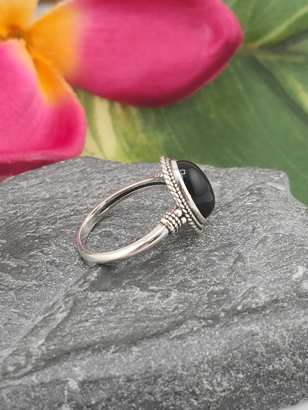 Black Onyx and 925 Sterling Silver Ring - Size 5.5