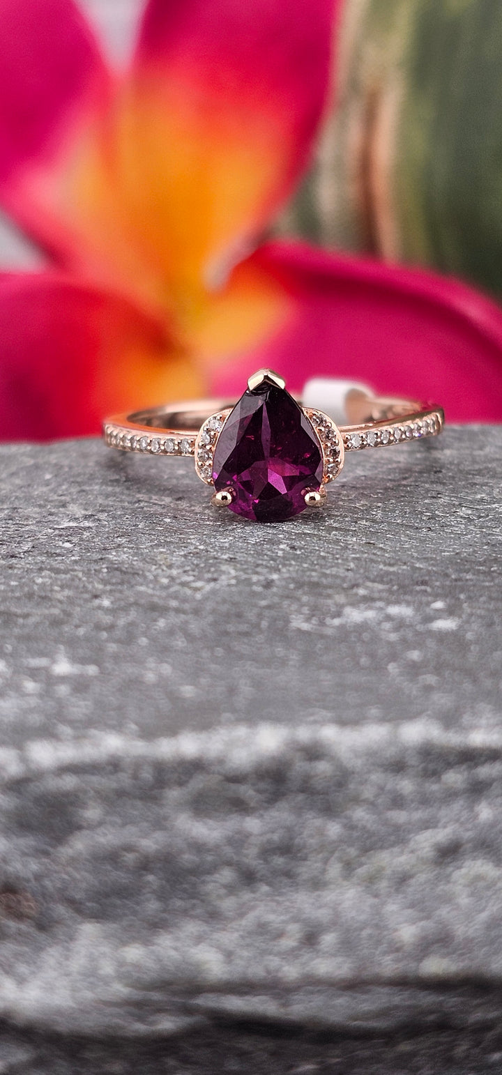 10K Rose Gold Rhodolite & Diamond Ring size 7