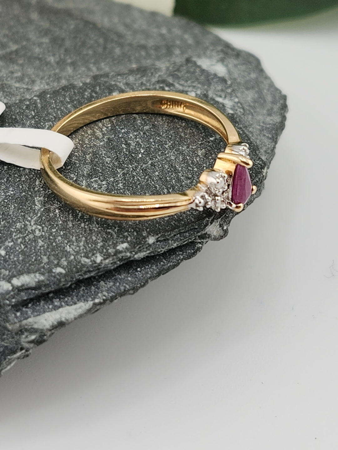 10K Gold Diamond and Ruby Ring