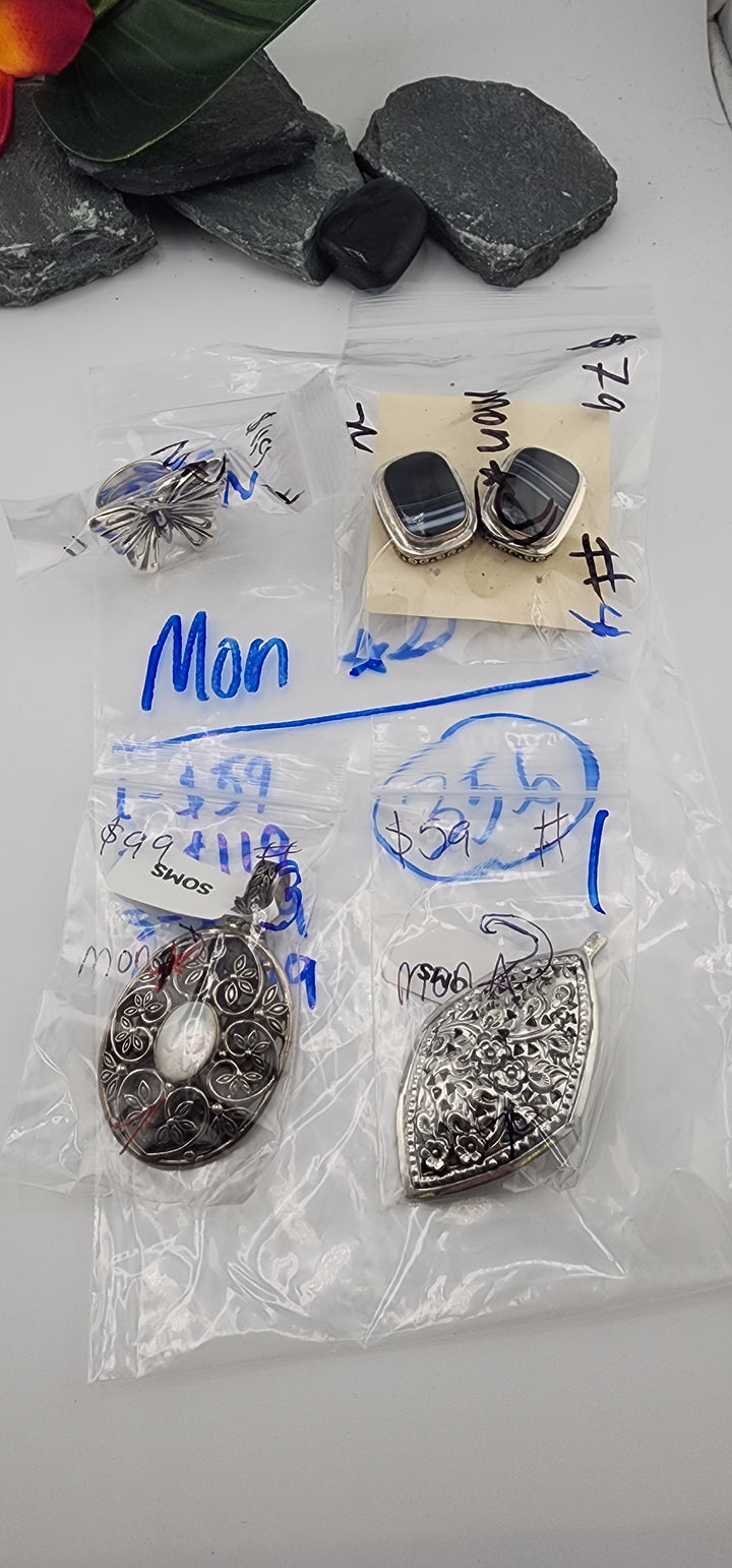 PM SHOW 48HR - RESERVED FOR: Mon💫 - 12/26/2025 tiktok Live Show - 4 Sterling Silver Items