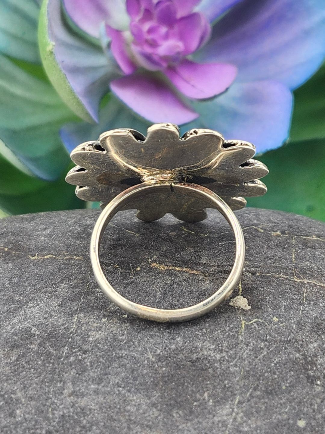 Kingman Turquoise and 925 Sterling Silver Flower Ring - Size 7