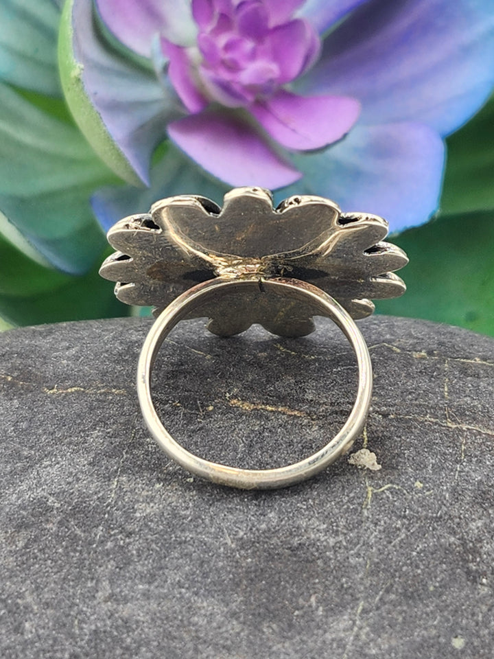 Kingman Turquoise and 925 Sterling Silver Flower Ring - Size 7