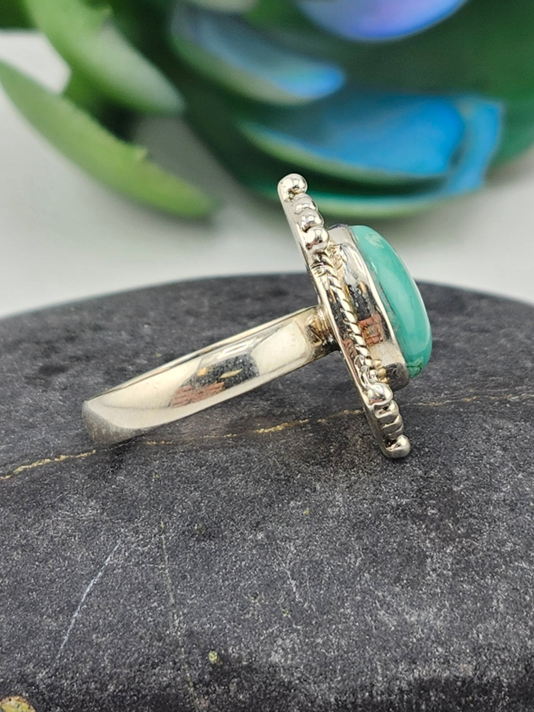 Kingman Turquoise and 925 Sterling Silver Ring - Size 7.25