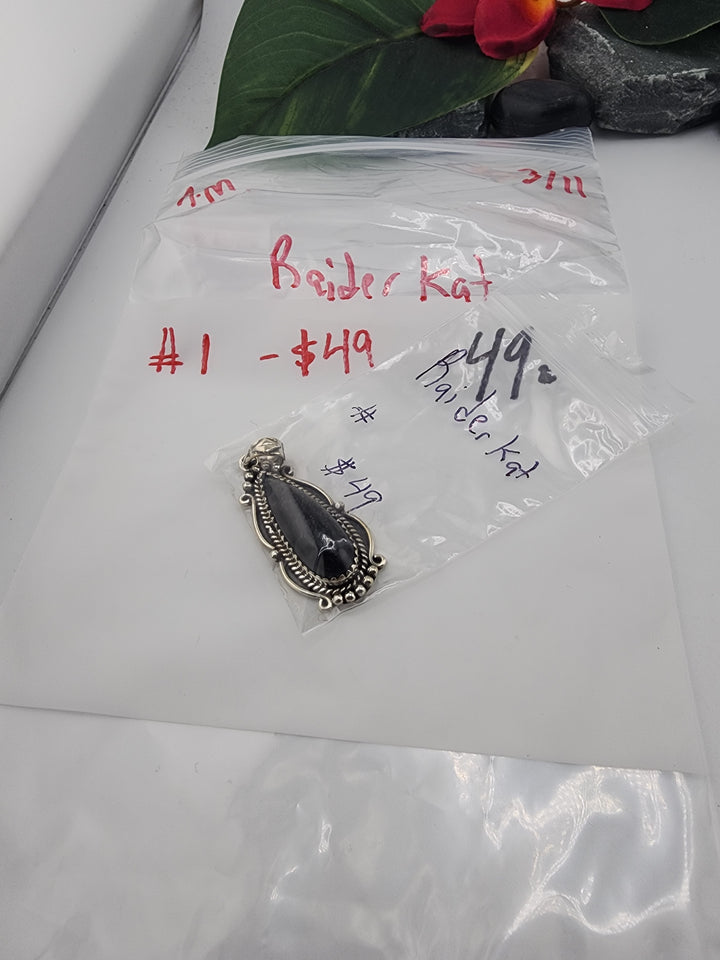 Raiderkat - 3.11.26 - 1 925 Sterling Silver Items