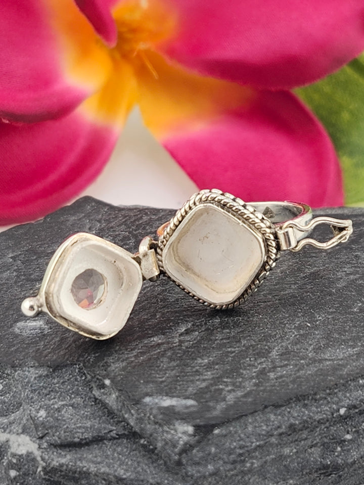 Rose Quartz and 925 Sterling Silver Locket Ring - Size 5.75