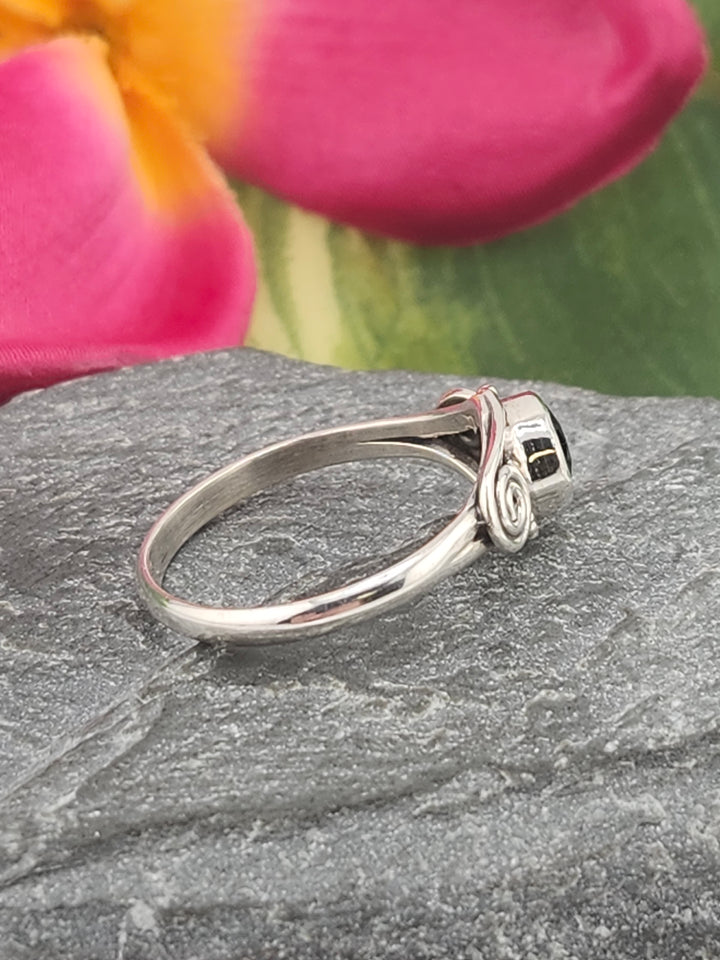 Black Onyx and 925 Sterling Silver Ring - Size 8.5