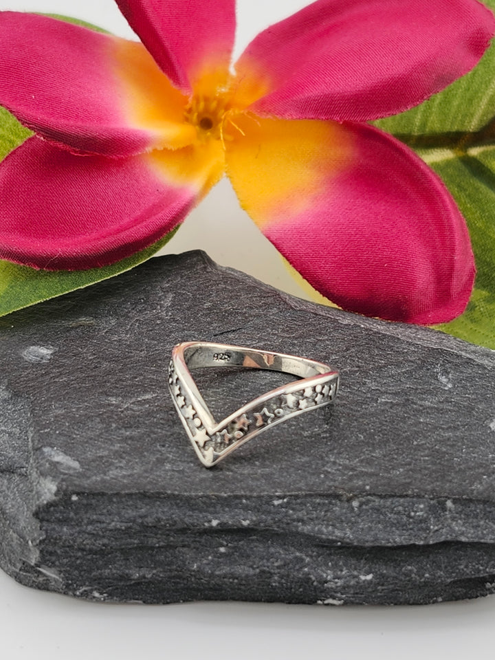 Chevron Star Ring Size 5.75