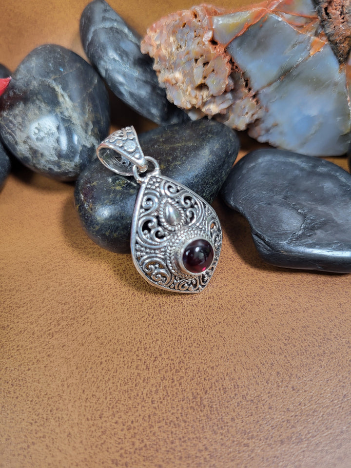 Raspberry Garnet Pendant 925 Sterling Silver