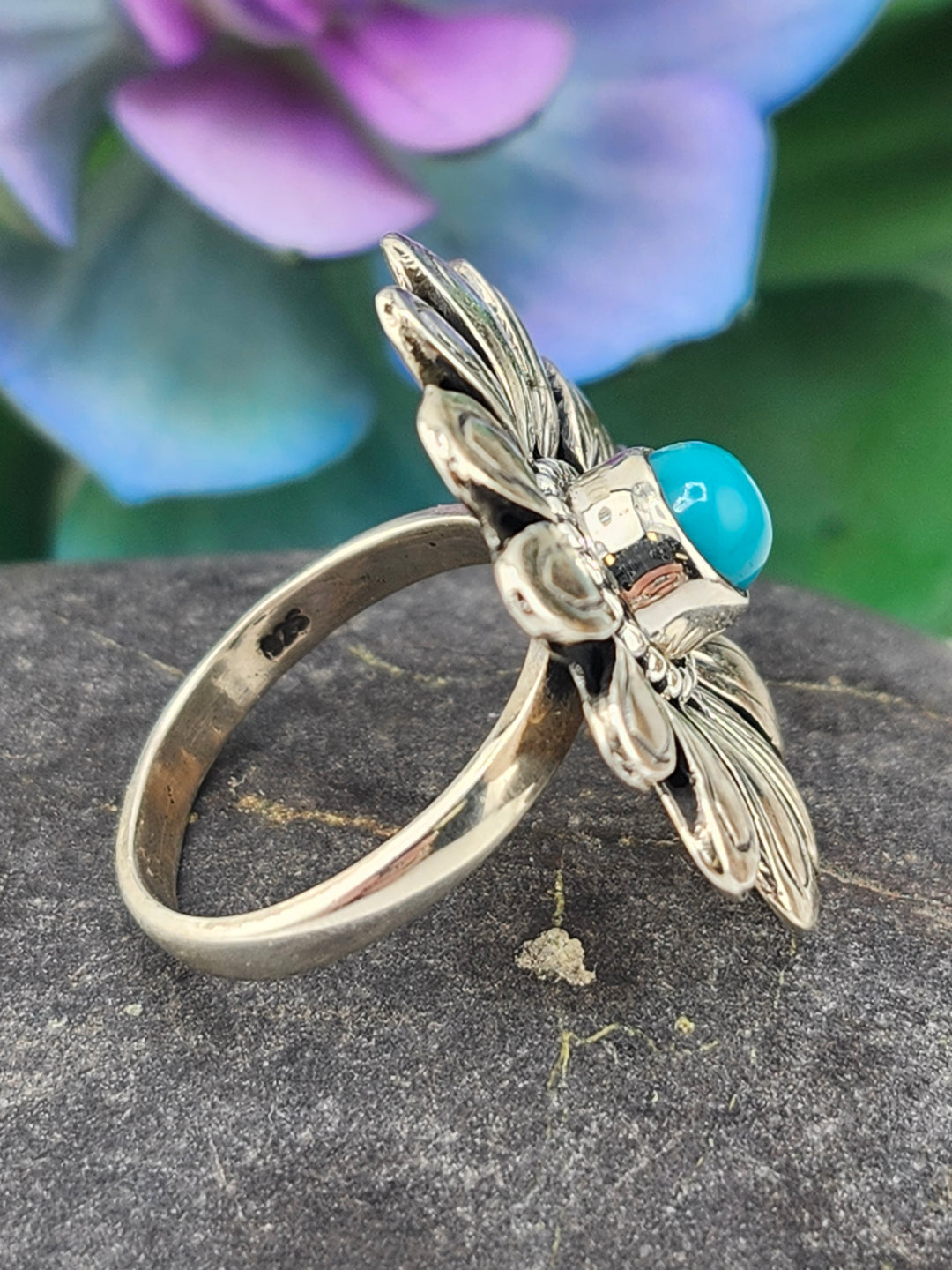 Kingman Turquoise and 925 Sterling Silver Flower Ring - Size 7