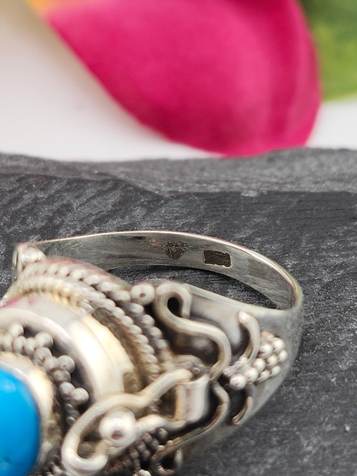 Kingman Turquoise and 925 Sterling Silver Locket Ring - Size 7