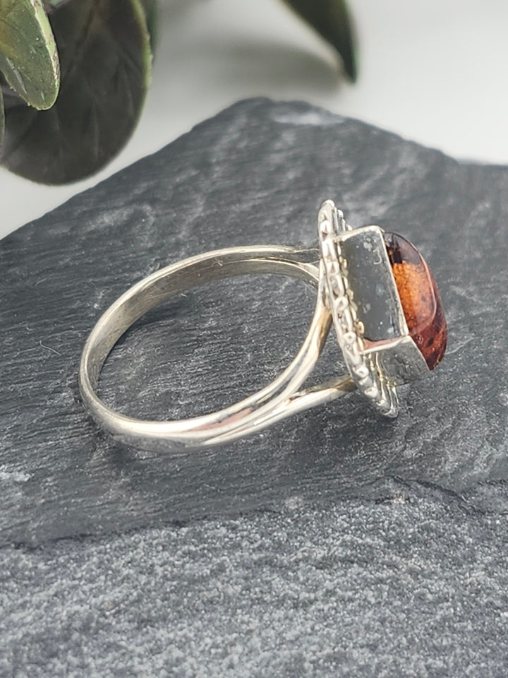 Baltic Amber and 925 Sterling Silver Ring - Size 6.25