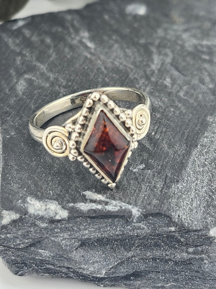 Baltic Amber and 925 Sterling Silver Ring - Size 6