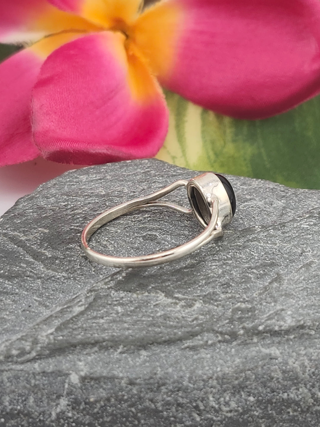 Black Onyx and 925 Sterling Silver Ring - Size 8.25