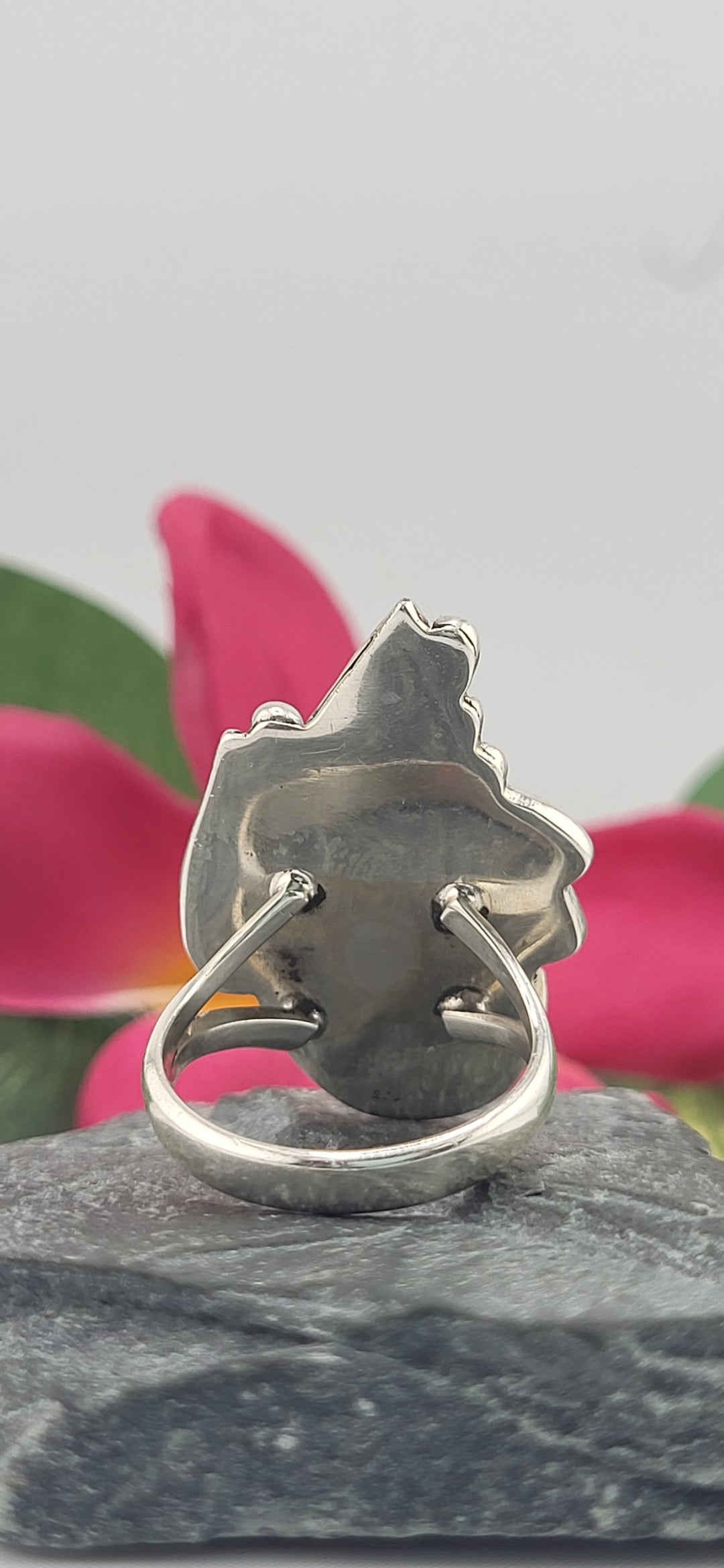 Onyx Teardrop & 925 Sterling Silver Leafs Ring Size 8