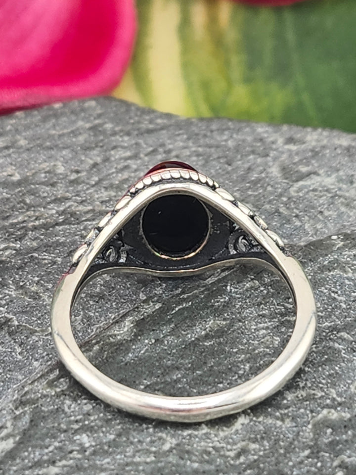 Black Onyx and 925 Sterling Silver Ring - Size 4.5